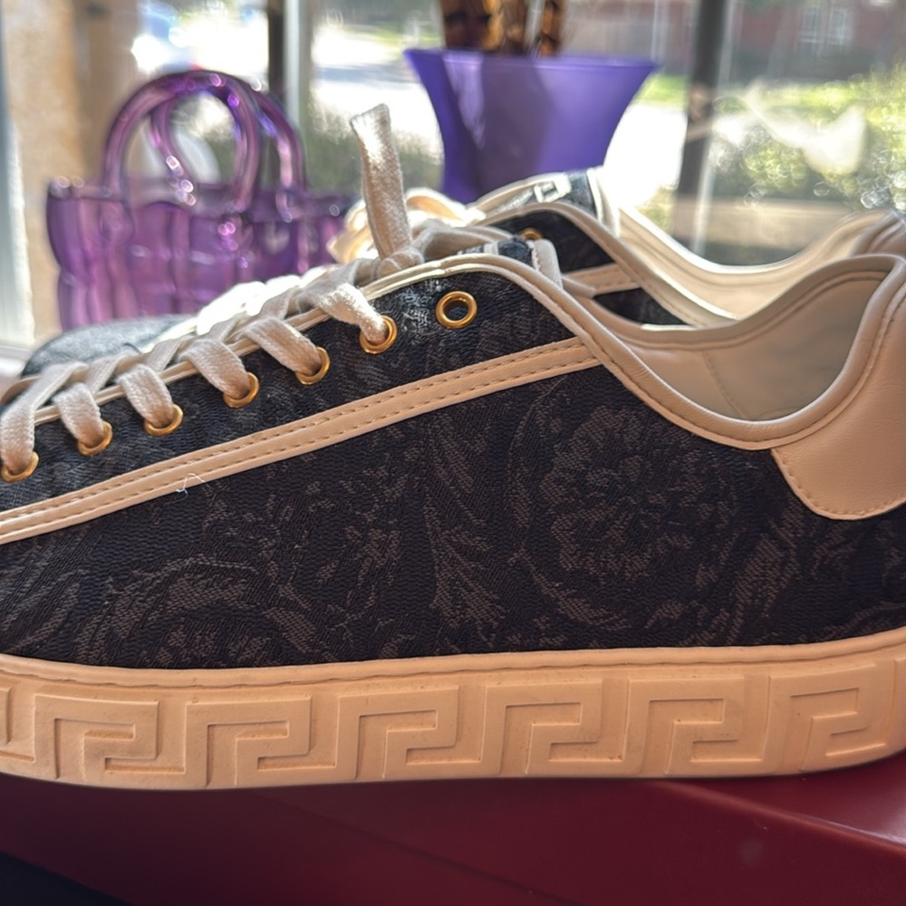 Authentic Gucci Men’s BAROCCO GRECA SNEAKERS - Picture 7 of 7